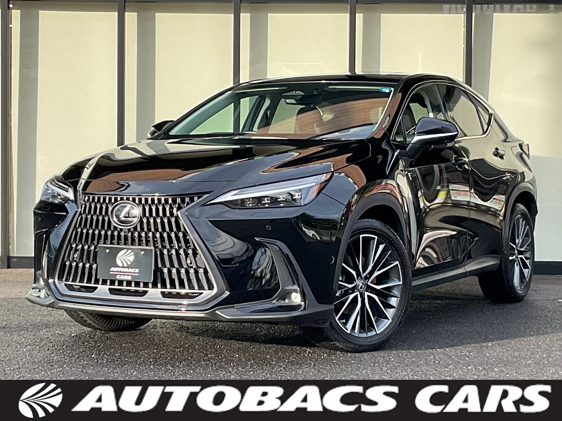 صورة 1 لـ 2022 Lexus NX