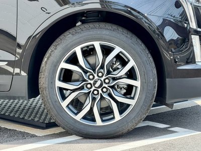 2026 Cadillac XT5 photo 4