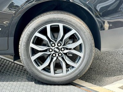 2026 Cadillac XT5 photo 9