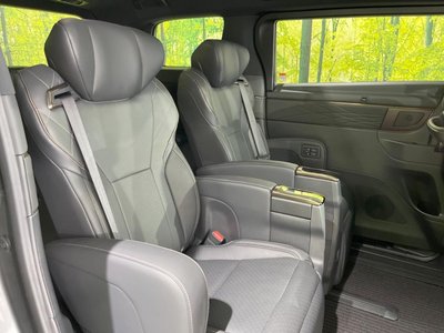 2025 Toyota VELLFIRE photo 9