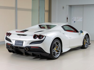 صورة مصغرة 16 لـ 2022 Ferrari F8 SPIDER