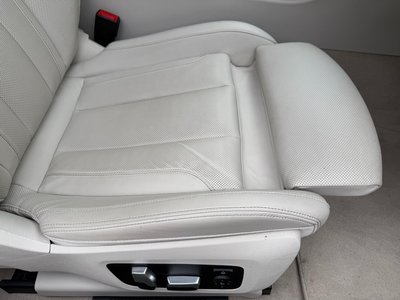 2019 BMW 8 SERIES photo 9