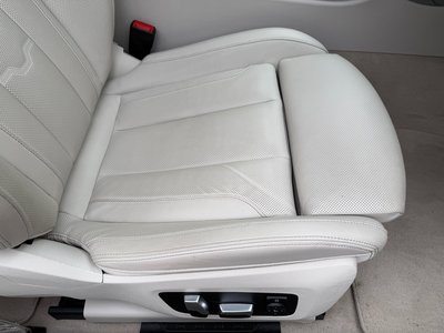 2019 BMW 8 SERIES photo 8