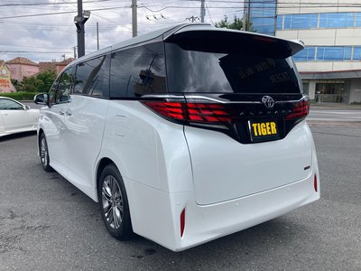 2025 Toyota ALPHARD — фото 17