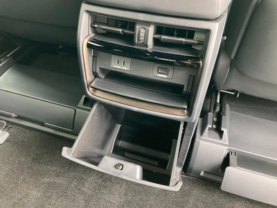 2025 Toyota ALPHARD — фото 51