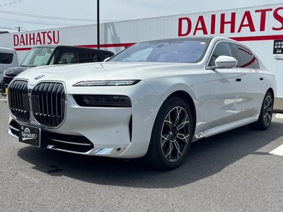 2025 BMW 7 SERIES photo 6