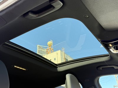 2025 Mercedes-BENZ GLC thumbnail 13