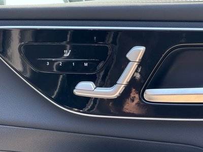 2025 Mercedes-BENZ GLC thumbnail 30