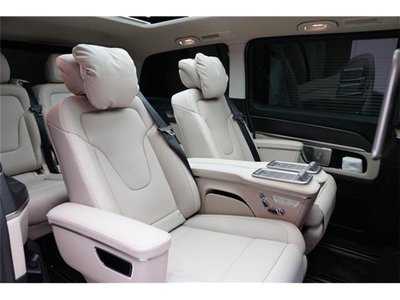 2025 Mercedes-BENZ V-CLASS photo 10