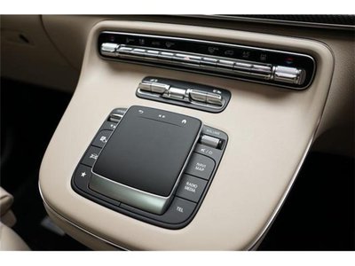2025 Mercedes-BENZ V-CLASS photo 15