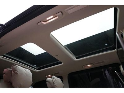 2025 Mercedes-BENZ V-CLASS thumbnail 19