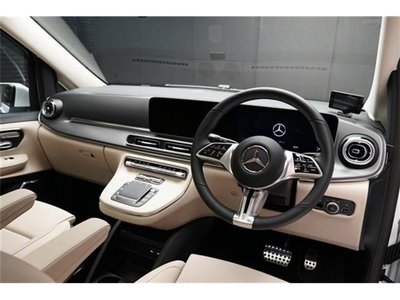 2025 Mercedes-BENZ V-CLASS photo 9