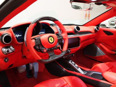 2020 Ferrari PORTOFINO — миниатюра 15