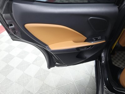 2025 Lexus LBX — миниатюра 17