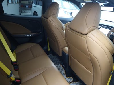 2025 Lexus LBX — миниатюра 22