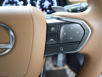 2025 Lexus LBX — миниатюра 28