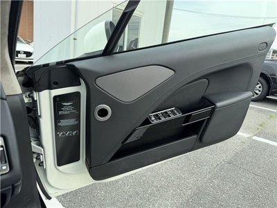 2016 Aston Martin RAPIDE 缩略图 32