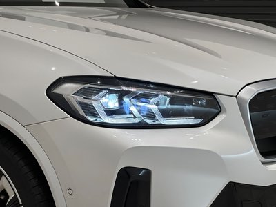 2025 BMW IX3 photo 13