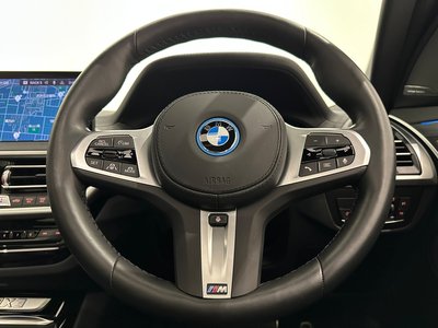 2025 BMW IX3 thumbnail 29