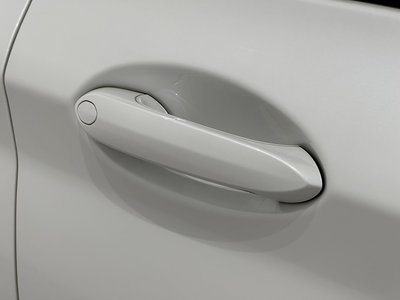 2025 BMW IX3 thumbnail 18