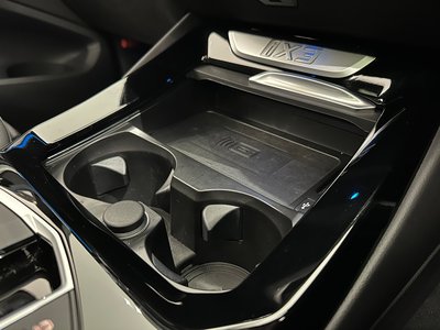 2025 BMW IX3 thumbnail 27
