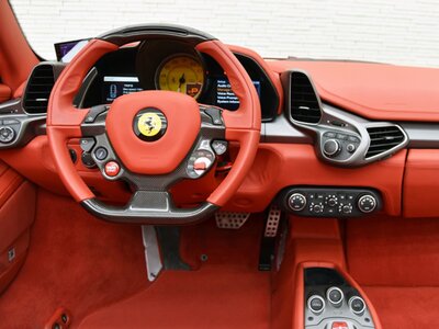 2014 Ferrari 458 SPIDER 照片 13