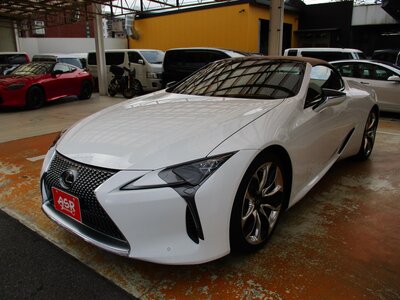 صورة 2 لـ 2021 Lexus LC CONVERTIBLE