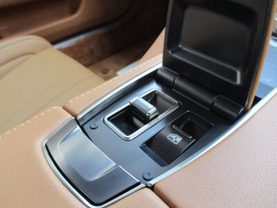 صورة 26 لـ 2021 Lexus LC CONVERTIBLE