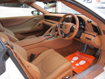 صورة 12 لـ 2021 Lexus LC CONVERTIBLE