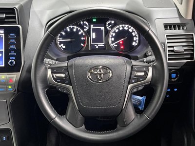 2022 Toyota LAND CRUISER PRADO thumbnail 28