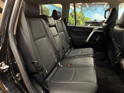 2022 Toyota LAND CRUISER PRADO photo 9