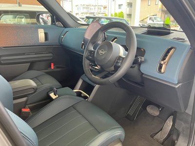صورة 50 لـ 2025 MINI COOPER COUNTRYMAN