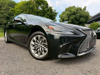 2017 Lexus LS photo 13