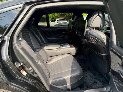 2017 Lexus LS thumbnail 63