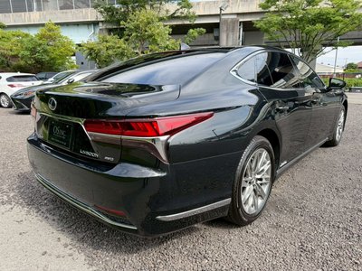 2017 Lexus LS thumbnail 22