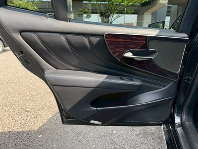 2017 Lexus LS thumbnail 70