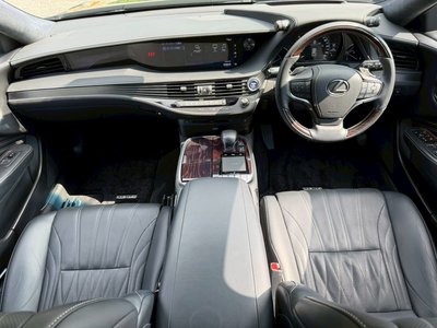 2017 Lexus LS thumbnail 69