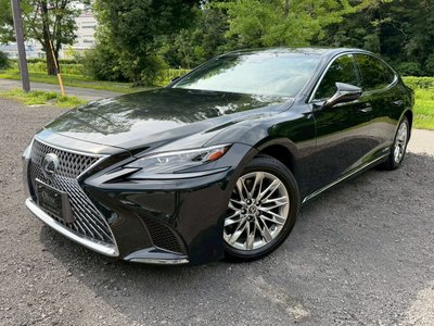 2017 Lexus LS photo 6