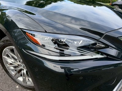 2017 Lexus LS photo 10