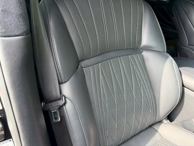 2017 Lexus LS thumbnail 36