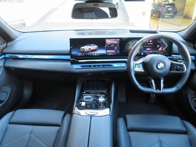 2024 BMW 5 SERIES photo 4