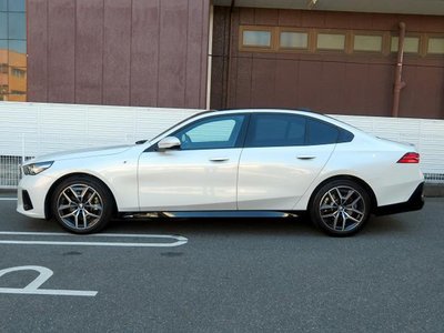 2024 BMW 5 SERIES thumbnail 48