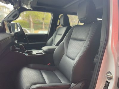 صورة 39 لـ 2024 Toyota LAND CRUISER 250