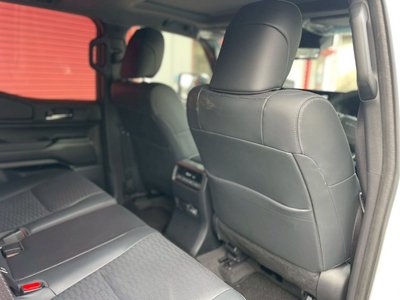 صورة 46 لـ 2024 Toyota LAND CRUISER 250