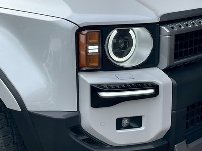 صورة 10 لـ 2024 Toyota LAND CRUISER 250