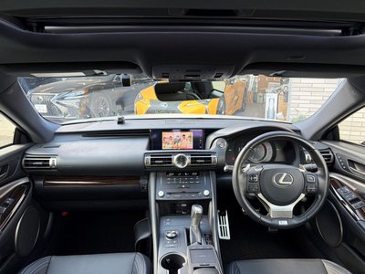 صورة 10 لـ 2019 Lexus RC