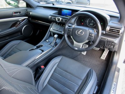 صورة 6 لـ 2019 Lexus RC