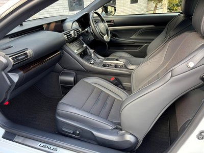 صورة 7 لـ 2019 Lexus RC