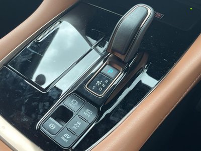 صورة 23 لـ 2025 Toyota VELLFIRE