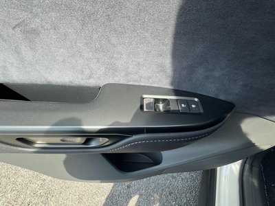 2023 Lexus RZ — миниатюра 54